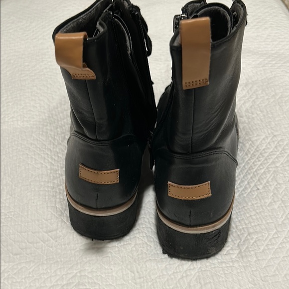 Dr scholls Black Lace-Up Ankle Boots, zip on side - Picture 5 of 7